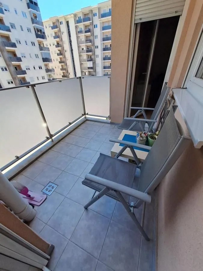 Prodaja, dvosoban stan, 72m², Podgorica, Crna Gora
