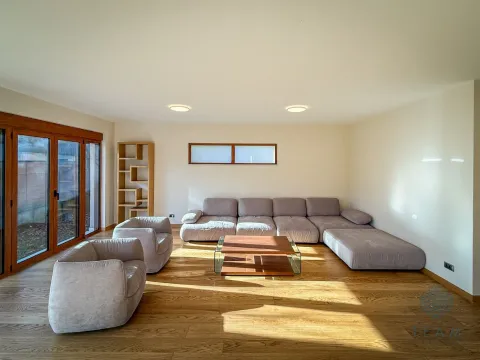 Sale, house, 330m², Centar, Kolašin - image 4