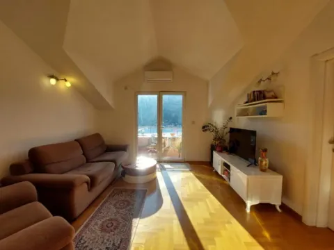 Prodaja, dvosoban stan, 62m², Dobrota, Kotor - image 1