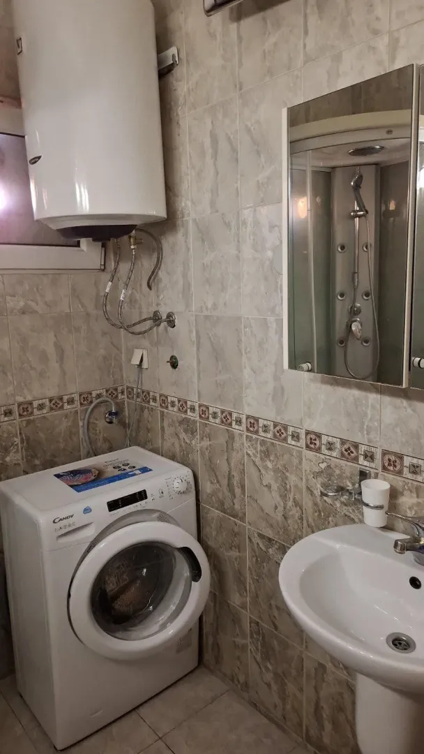 Izdavanje, jednosoban stan, 58m², Centar, Podgorica