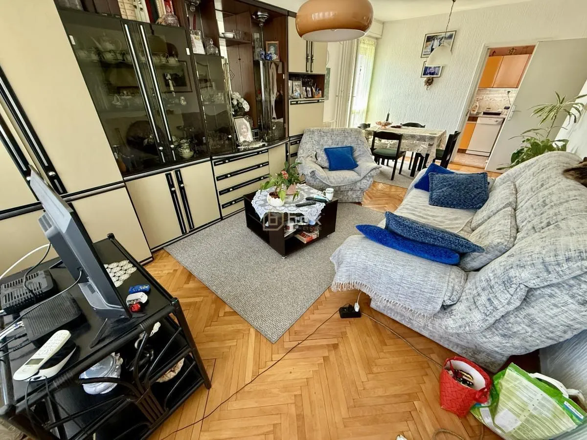Prodaja, trosoban stan, 75m², Gradska Bolnica, Niš