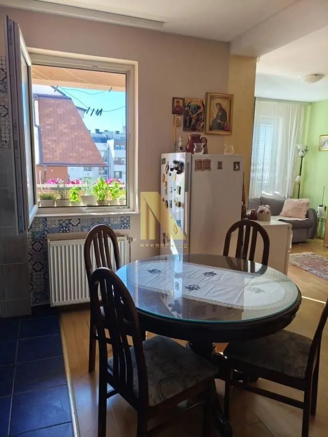 Prodaja, trosoban stan, 81m², Grbavica, Novi Sad Sve Podlokacije