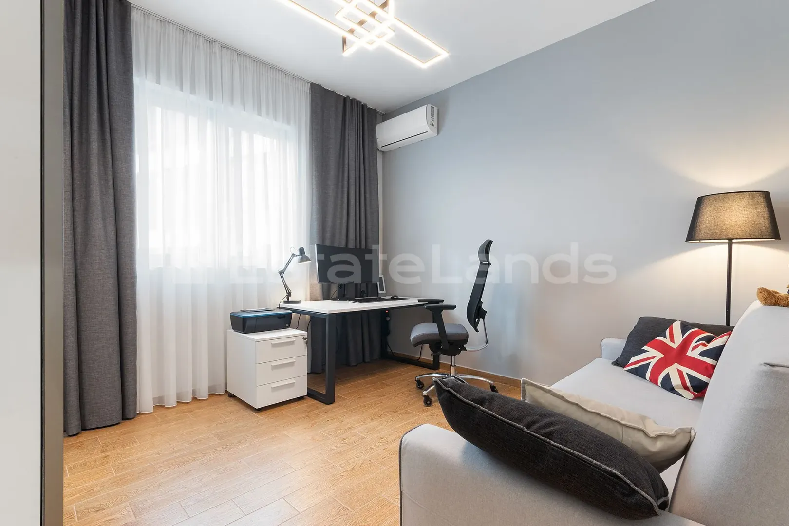 Prodaja, dvosoban stan, 81m², Bečići, Budva
