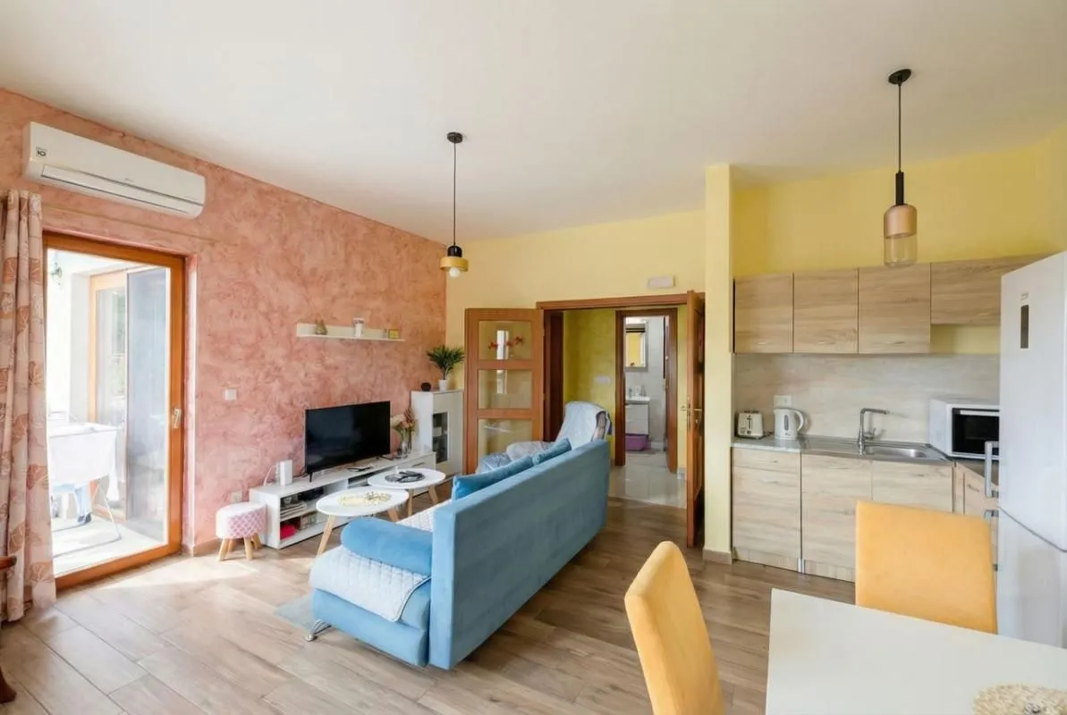 Prodaja, jednosoban stan, 53m², Petrovac, Budva