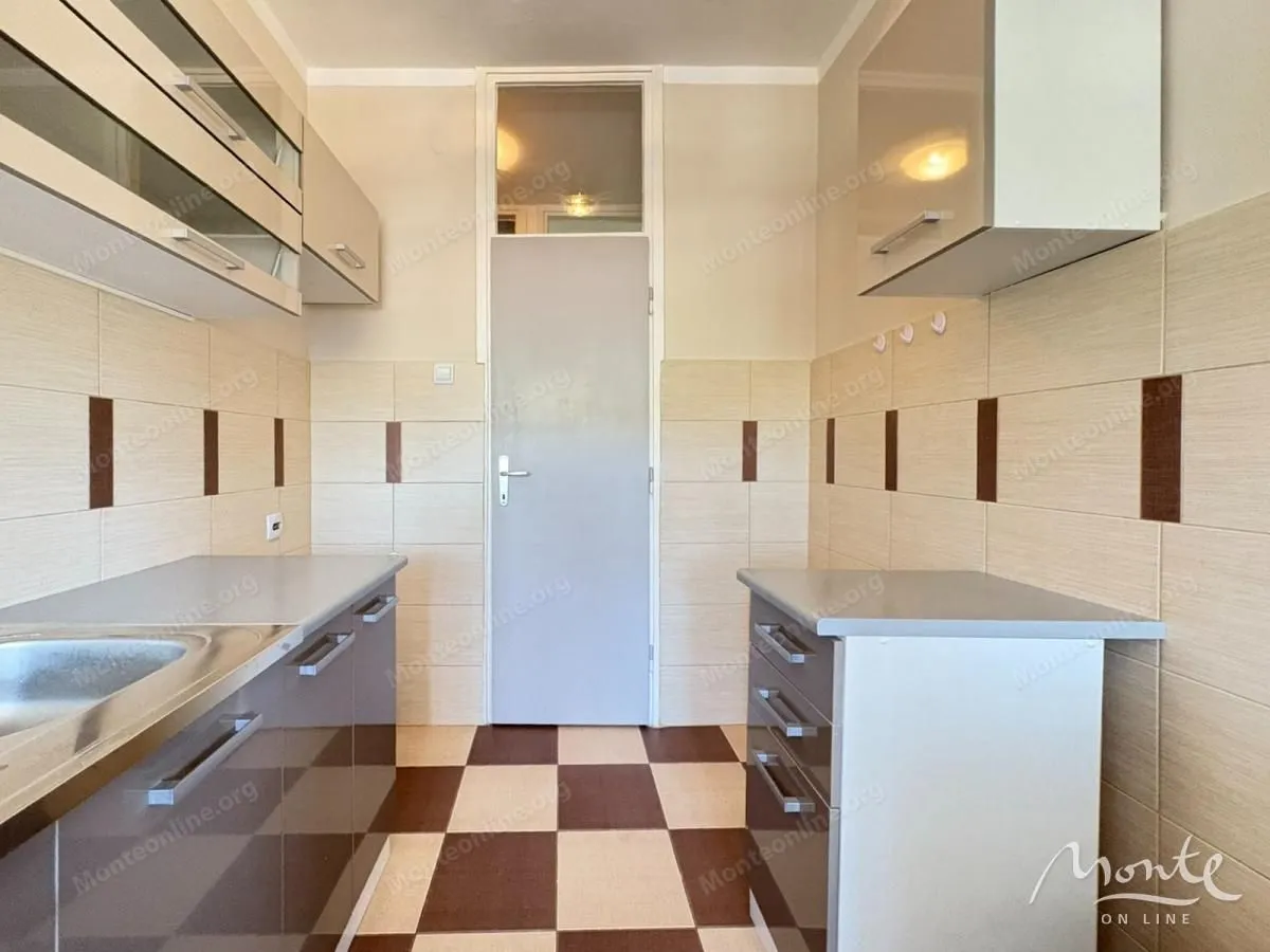Prodaja, jednosoban stan, 52m², Momišići, Podgorica