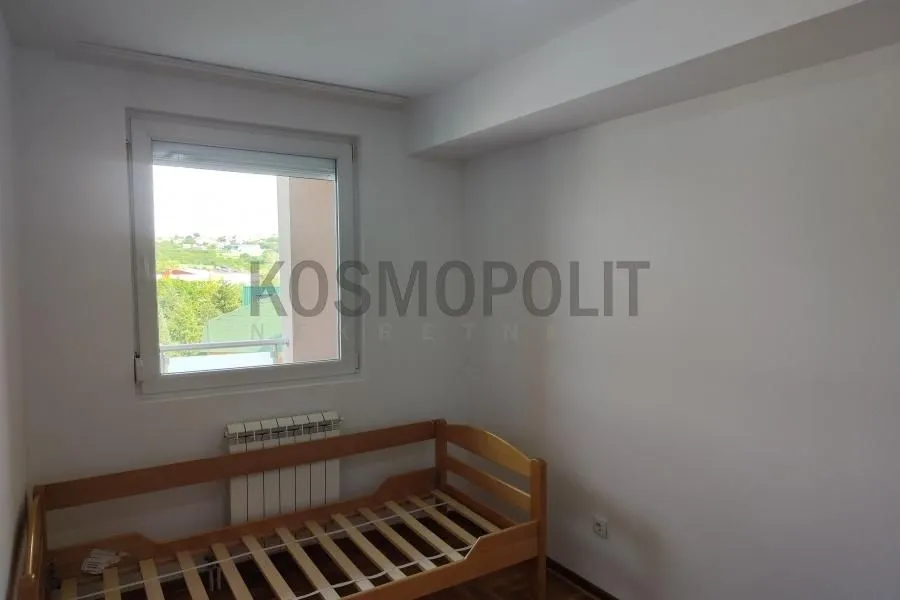 Sale, three bedroom apartment, 72m², Farmaceutski Fakultet, Voždovac Sve Podlokacije