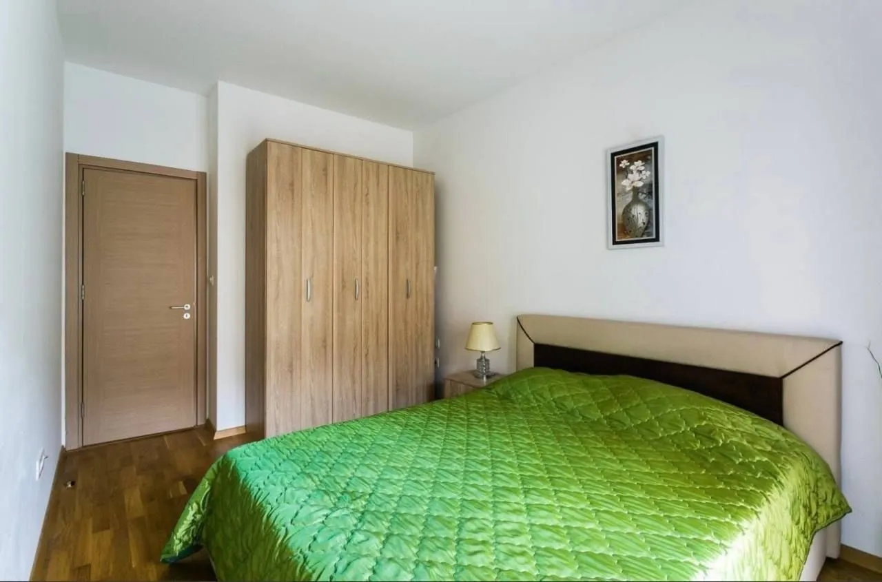 Izdavanje, jednosoban stan, 47m², Bečići, Budva