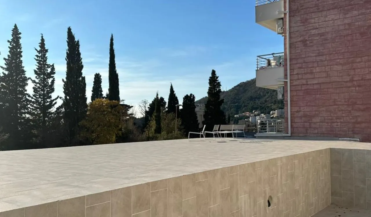 Sale, two bedroom apartment, 60m², Petrovac, Budva