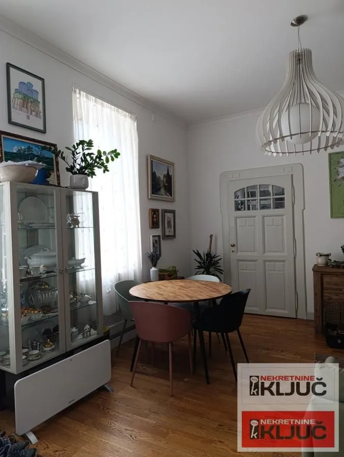 Prodaja, četvorosoban stan, 95m², Centar, Novi Sad