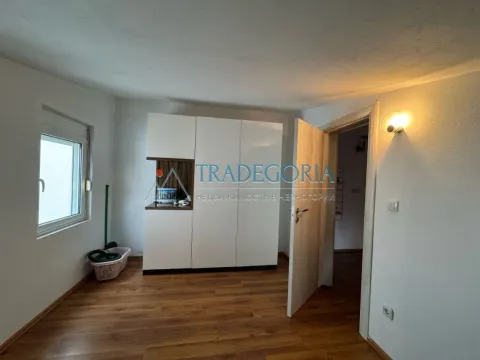 Prodaja, kuća, 211m², Bar, Crna Gora - image 12