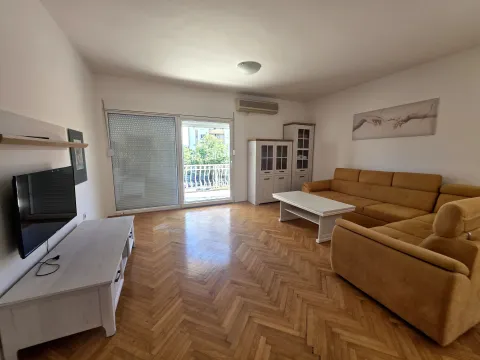 Rent, three bedroom apartment, 130m², Preko Morače, Podgorica - image 4