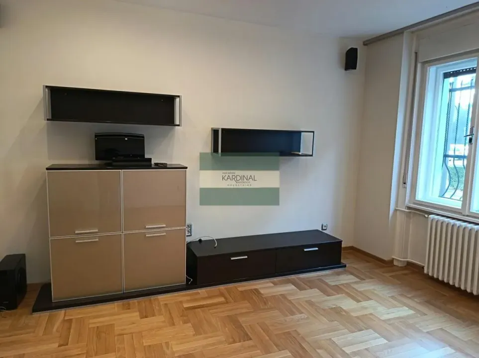 Prodaja, trosoban stan, 79m², Stari grad, Novi Sad