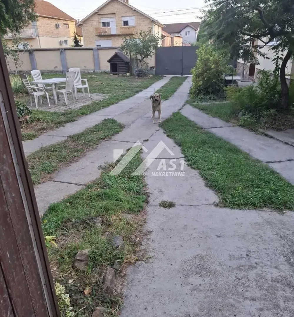 Prodaja, kuća, 266m², Futog, Novi Sad Sve Podlokacije