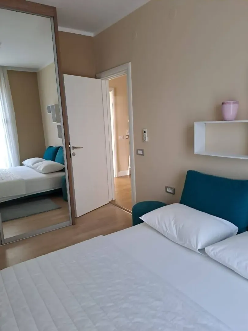 Rent, two bedroom apartment, 70m², Bečići, Budva