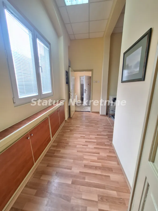 Izdavanje, jednosoban stan, 40m², Centar, Novi Sad