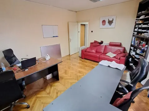 Prodaja, jednosoban stan, 32m², Centar, Podgorica - image 2