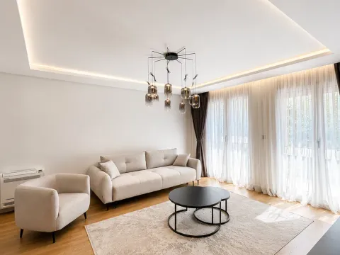 Rent, house, 290m², Stari Aerodrom, Podgorica - image 2