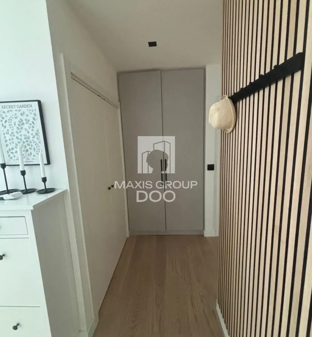 Sale, two bedroom apartment, 69m², Savski Venac, Beograd