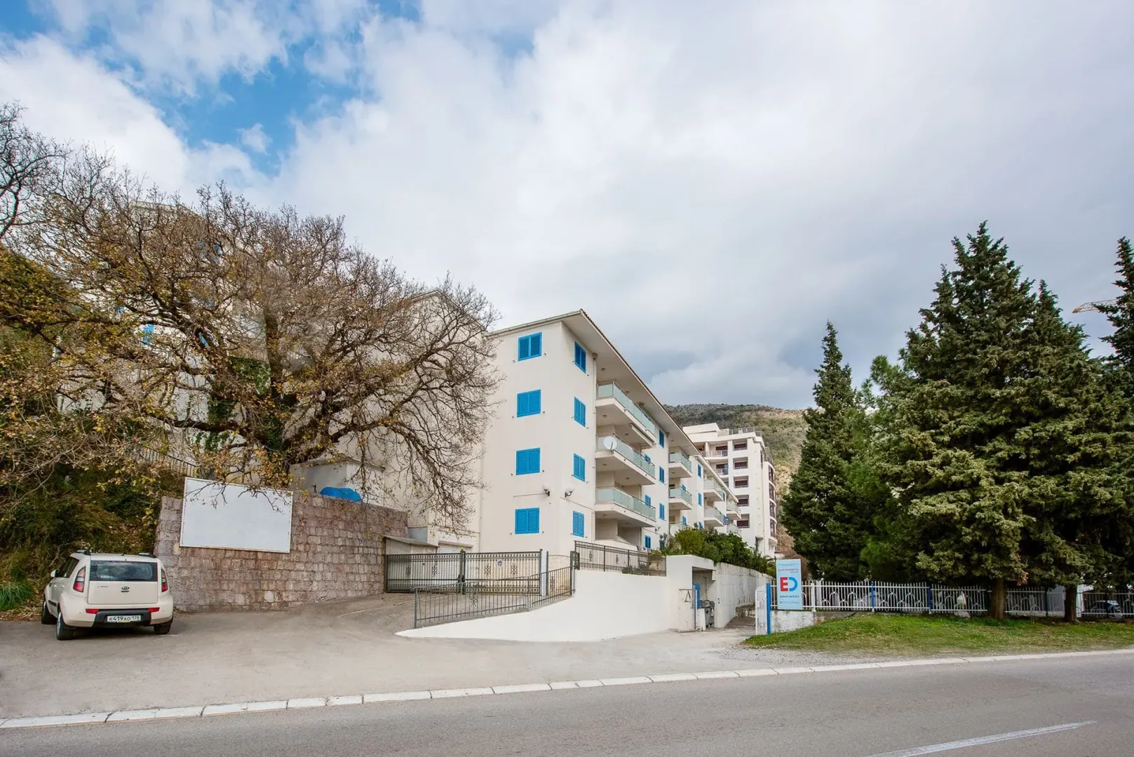 Sale, two bedroom apartment, 68m², Bečići, Budva