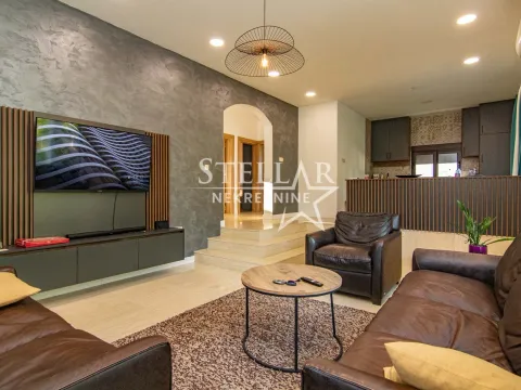 Izdavanje, kuća, 100m², Velje Brdo, Podgorica - image 3