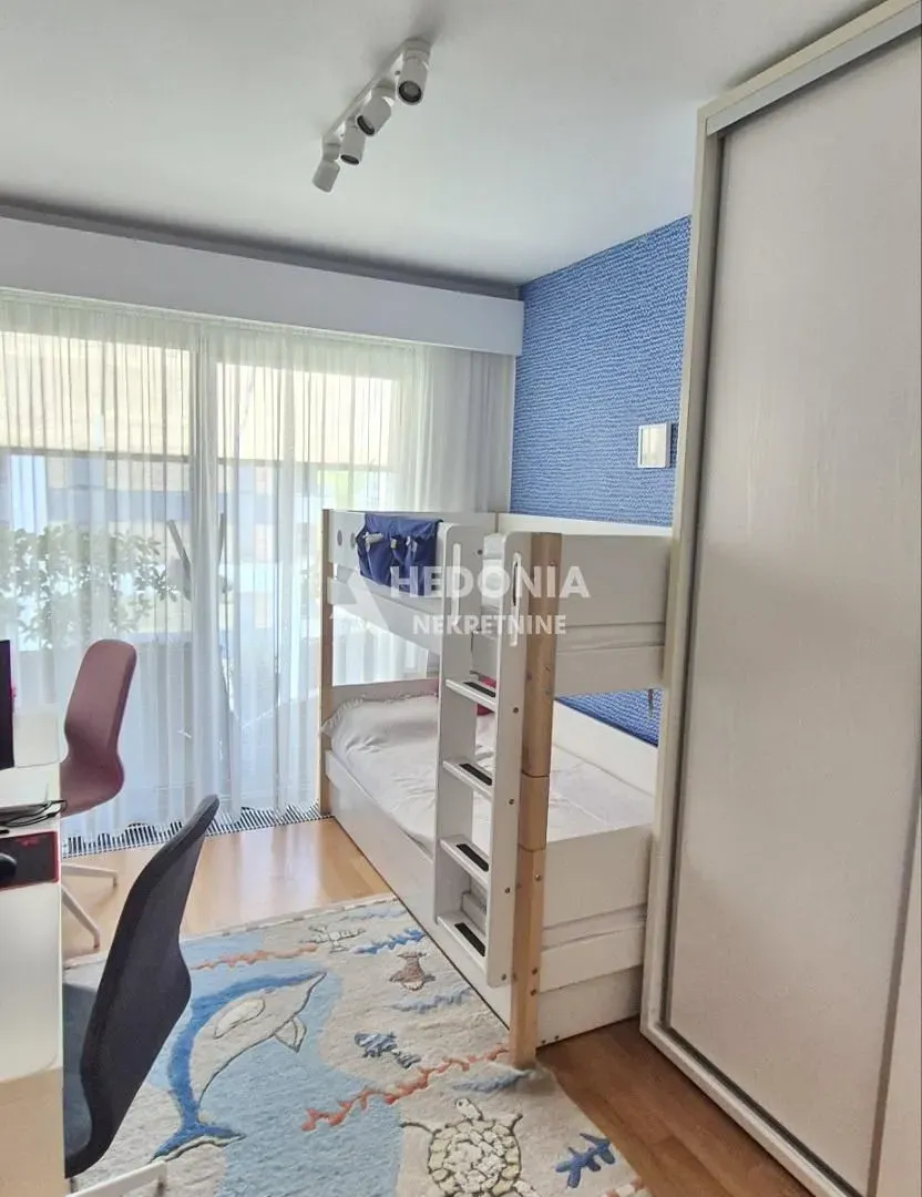 Prodaja, trosoban stan, 83m², Novi Beograd Blok 65, Novi Beograd Sve Podlokacije