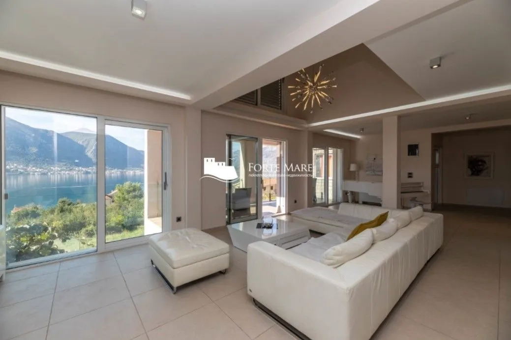 Sale, house, 300m², Sveti Stasije, Kotor