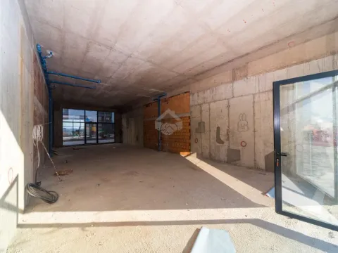 Izdavanje, poslovni prostor, 112m², Stari Aerodrom, Podgorica - image 2