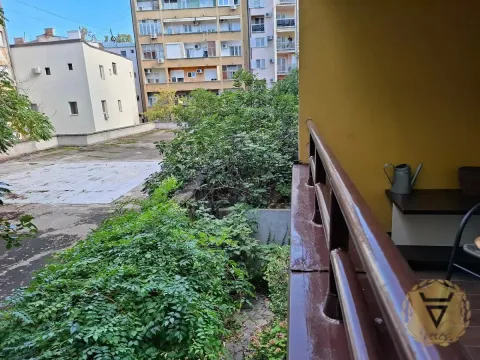 Izdavanje, četvorosoban stan, 80m², Stari Grad, Beograd - image 20