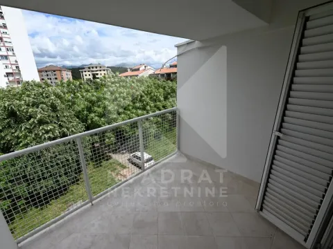 Rent, three bedroom apartment, 115m², Momišići, Podgorica - image 18
