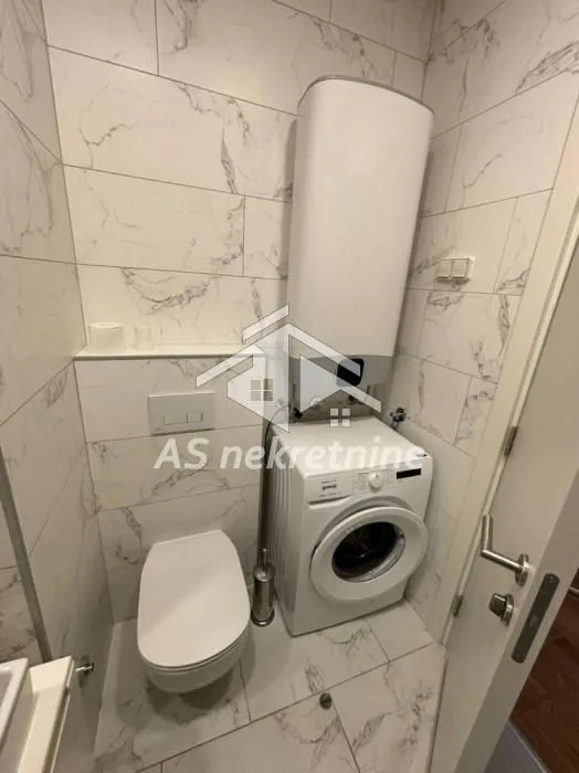 Izdavanje, jednosoban stan, 42m², Novi Beograd Blok 65, Novi Beograd Sve Podlokacije