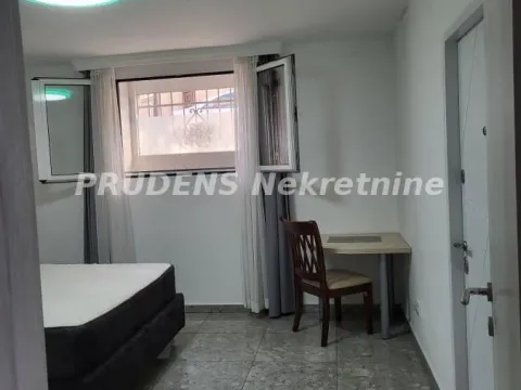 Rent, three bedroom apartment, 70m², Stari Grad, Beograd - image 8