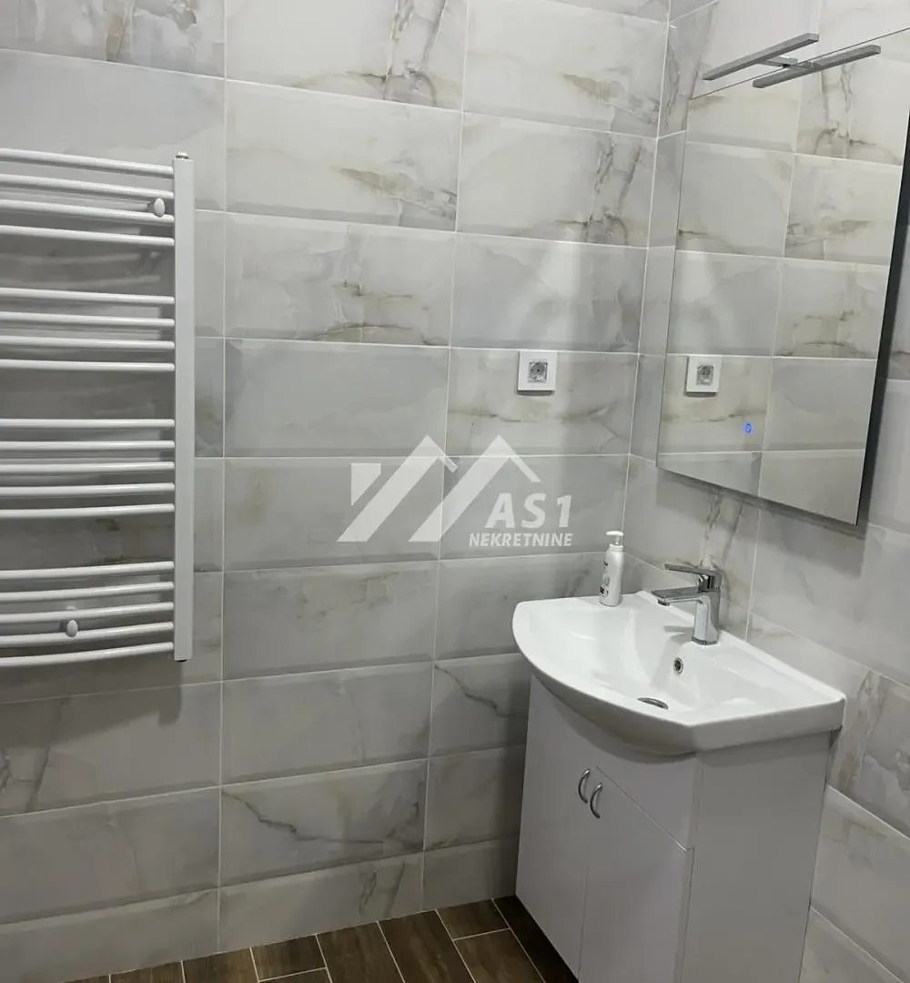 Izdavanje, jednosoban stan, 42m², Podbara, Novi Sad Sve Podlokacije