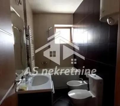 Izdavanje, četvorosoban stan, 115m², Savski Venac, Beograd - image 36