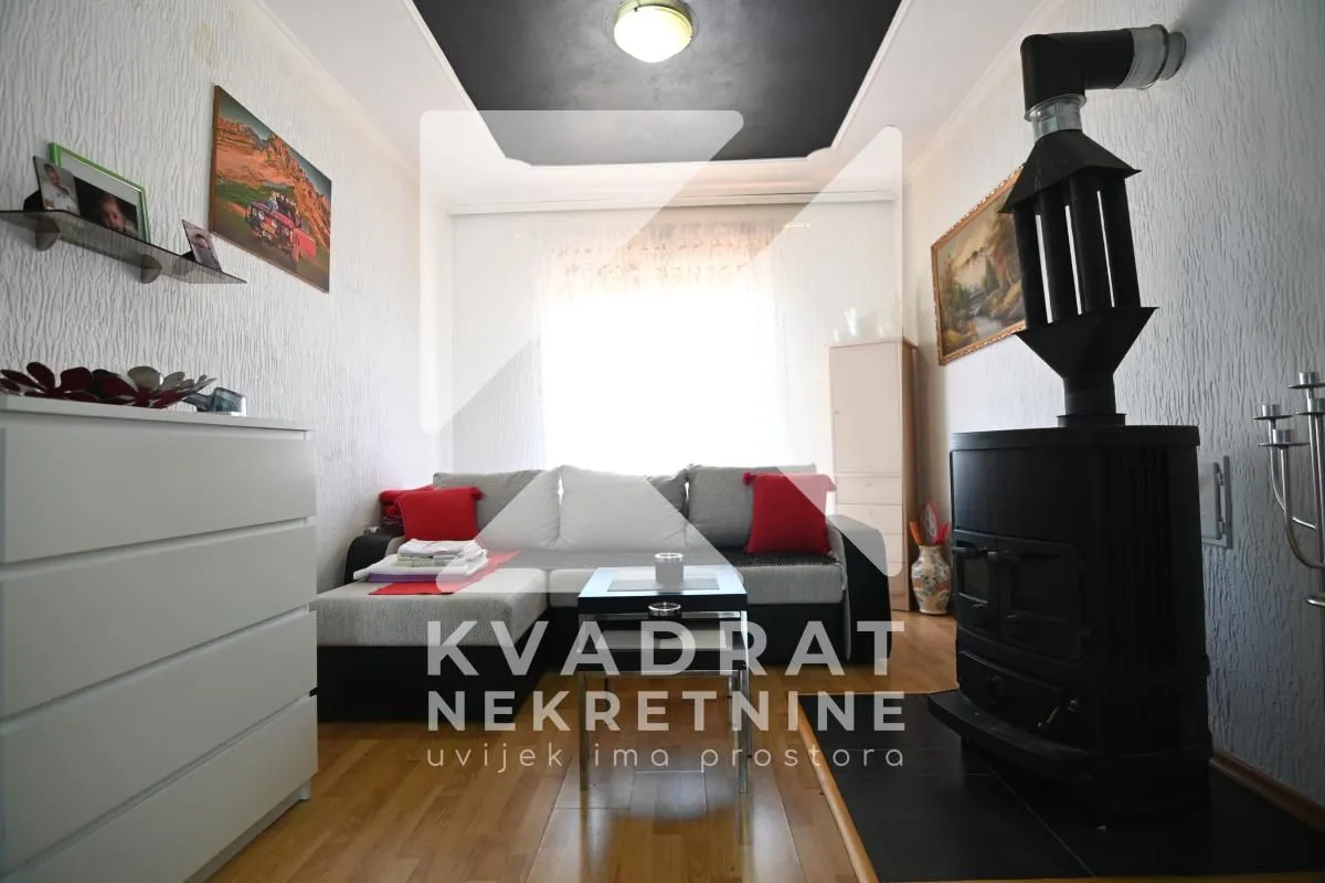 Sale, house, 300m², Zlatica, Podgorica