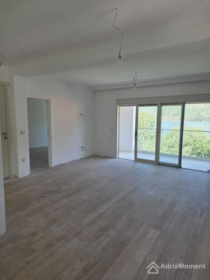 Prodaja, jednosoban stan, 55m², Stoliv, Kotor