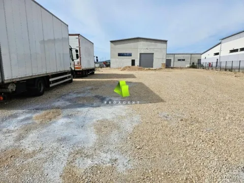 Rent, office space, 2220m², Pantelej, Niš - image 5