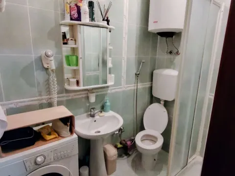 Rent, two bedroom apartment, 80m², Maine, Budva - image 7