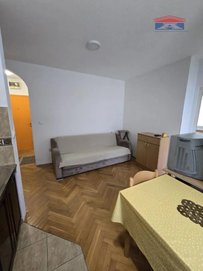 Izdavanje, jednosoban stan, 31m², Grbavica, Novi Sad Sve Podlokacije
