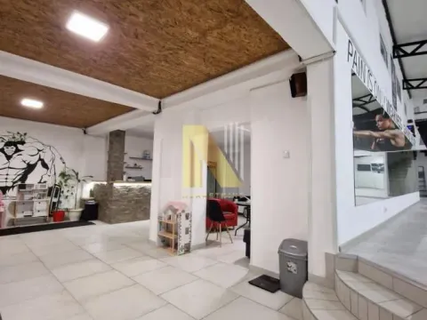 Izdavanje, poslovni prostor, 300m², Novi Sad, Srbija - image 10