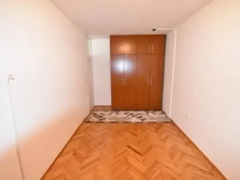 Sale, one bedroom apartment, 58m², Blok 6, Podgorica - image 7