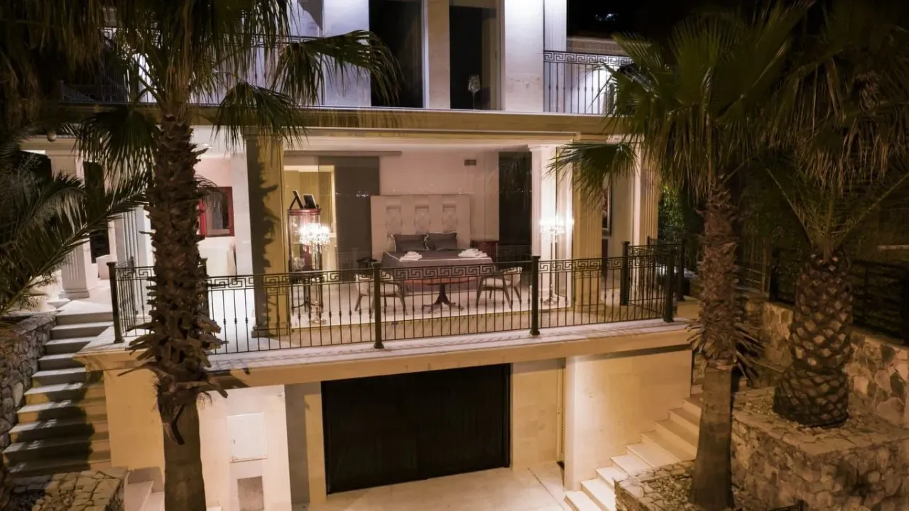 Sale, house, 238m², Krašići, Tivat