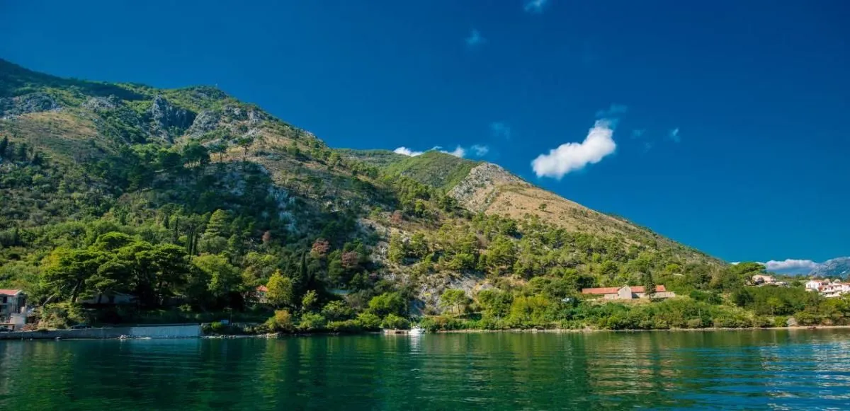 Prodaja, plac, 20600m², Kotor, Crna Gora