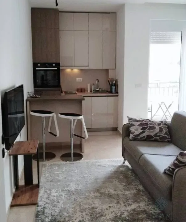 Izdavanje, garsonjera, 34m², Šušanj, Bar