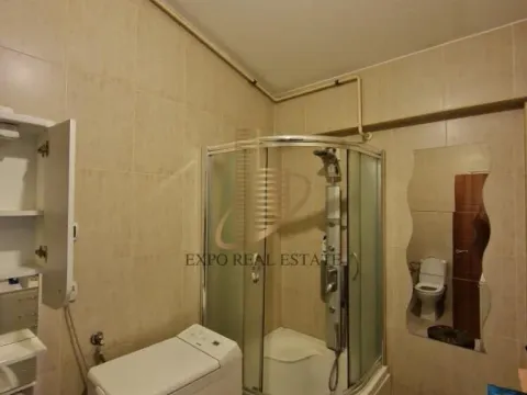 Izdavanje, trosoban stan, 75m², Savski Venac, Beograd - image 16
