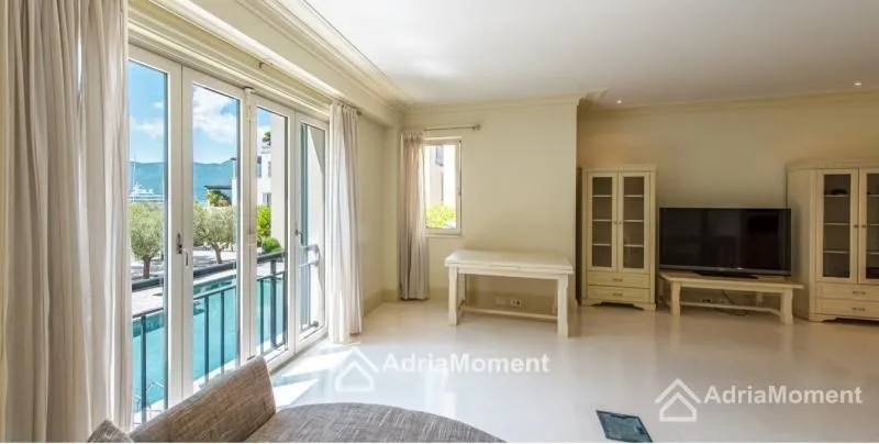 Sale, two bedroom apartment, 148m², Tivat, Crna Gora