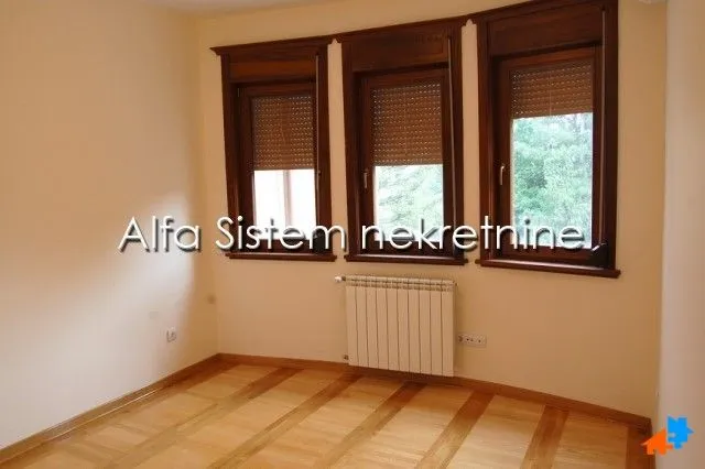 Izdavanje, stan, 250m², Savski Venac, Beograd