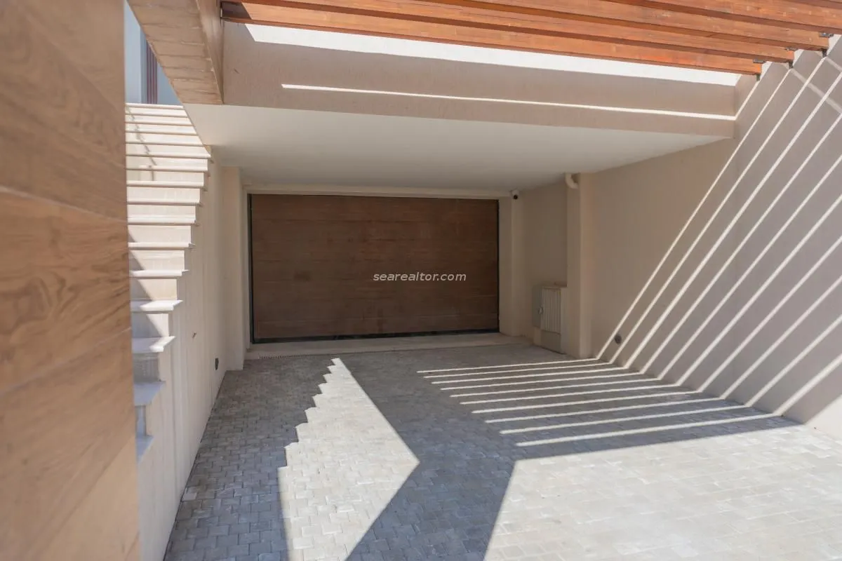 Prodaja, kuća, 236m², Donja Lastva, Tivat