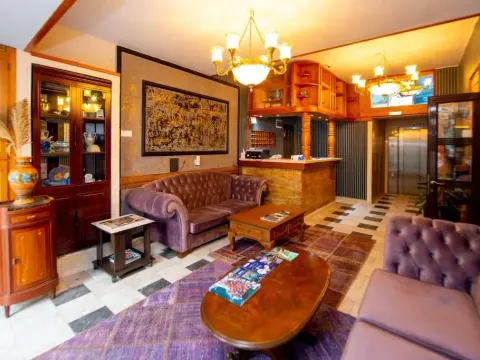 Rent, hospitality venue, 1500m², Rafailovići, Budva - image 6