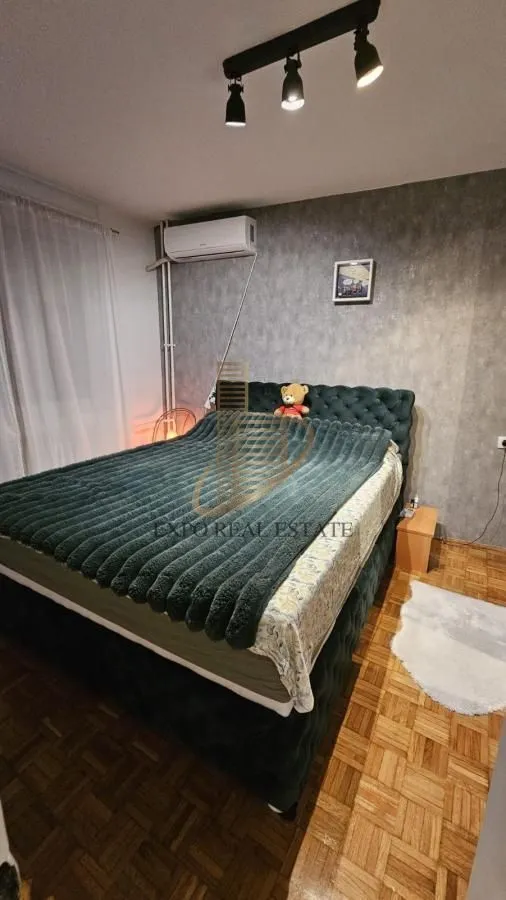 Prodaja, dvosoban stan, 52m², Centar, Novi Sad