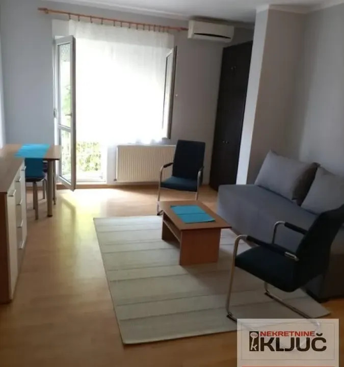 Izdavanje, jednosoban stan, 30m², Grbavica, Novi Sad Sve Podlokacije